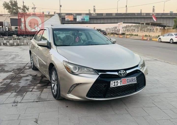 تۆیۆتا کامری